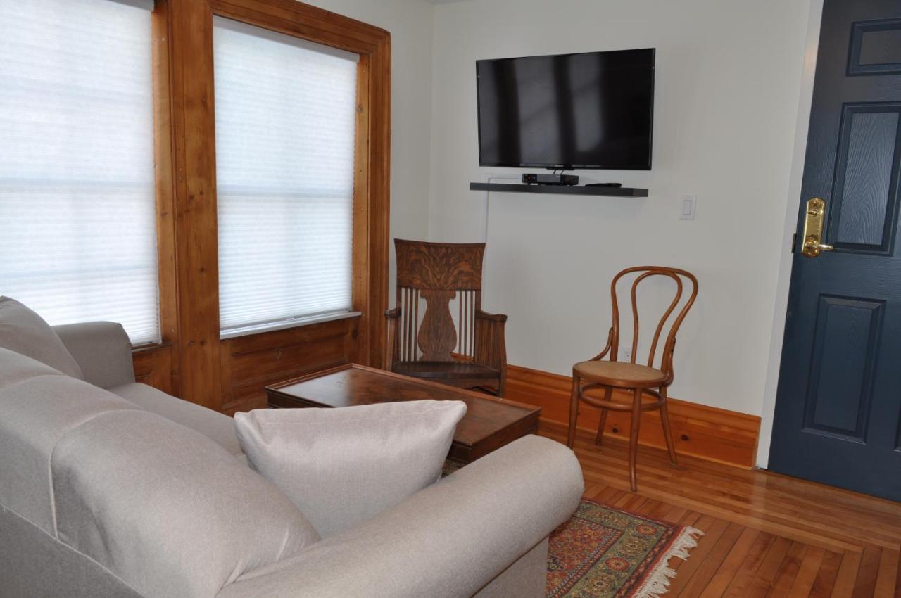 Holman's Heritage Suites Summerside Exteriör bild