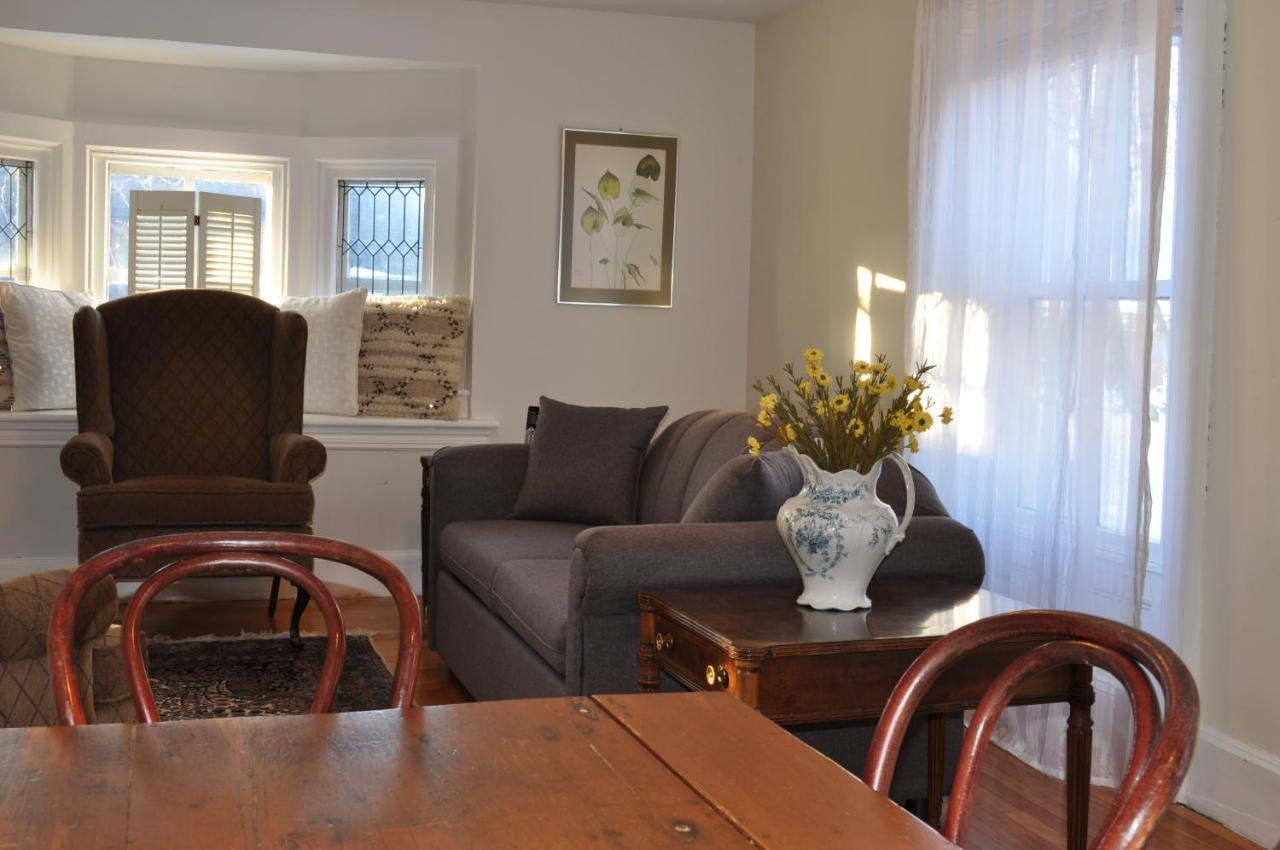 Holman's Heritage Suites Summerside Exteriör bild