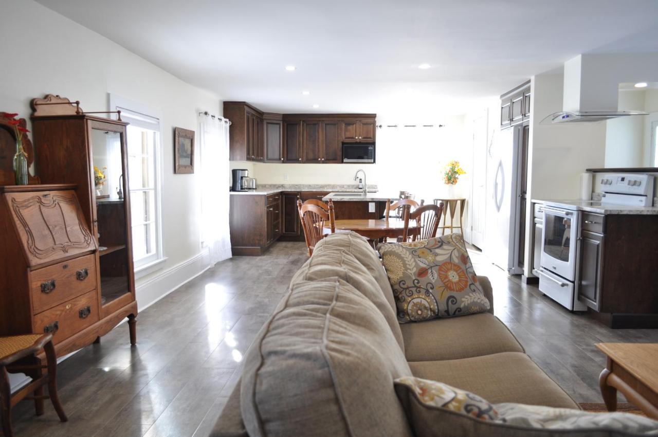 Holman's Heritage Suites Summerside Exteriör bild