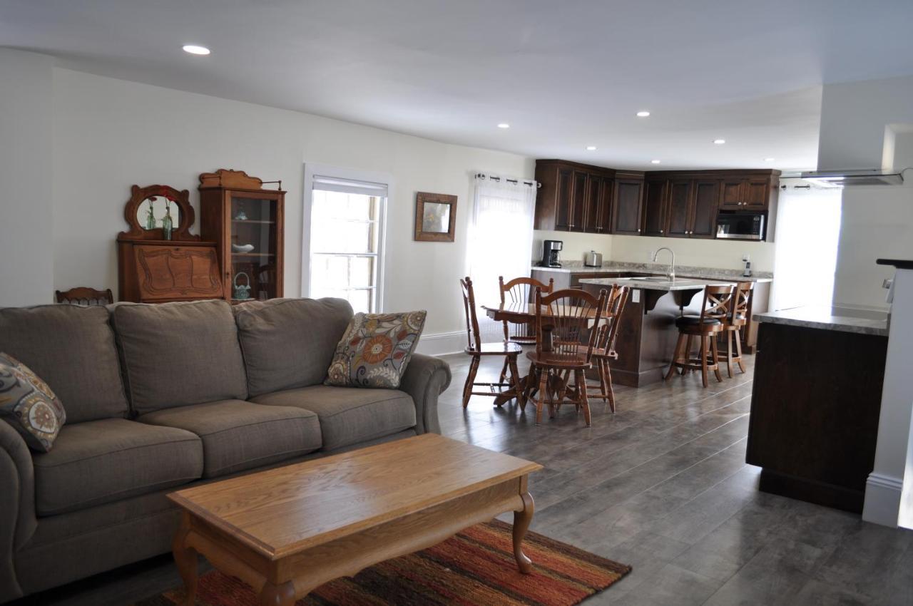 Holman's Heritage Suites Summerside Exteriör bild