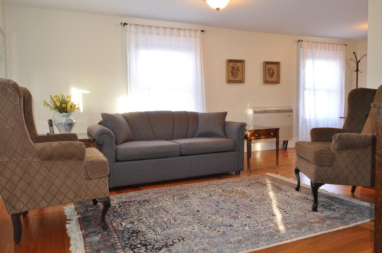 Holman's Heritage Suites Summerside Exteriör bild