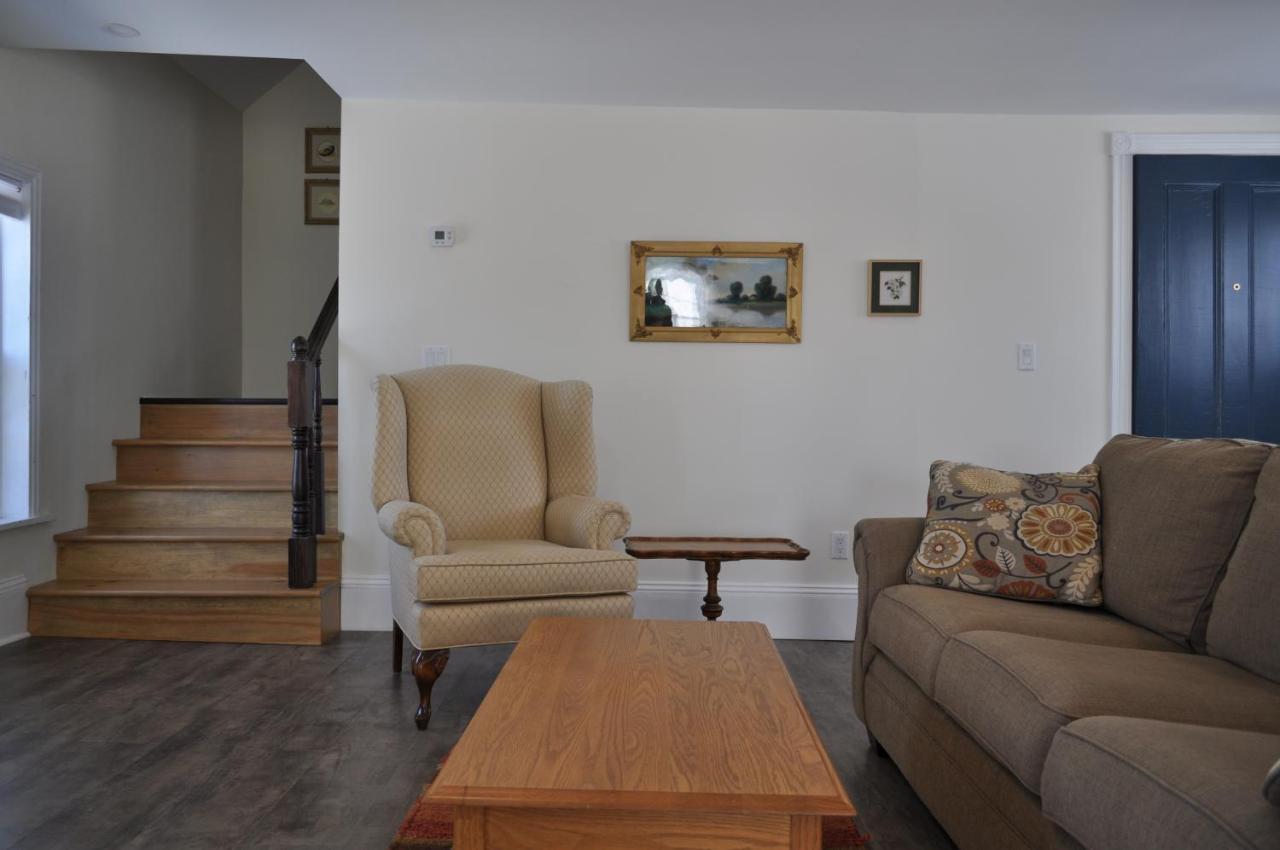 Holman's Heritage Suites Summerside Exteriör bild